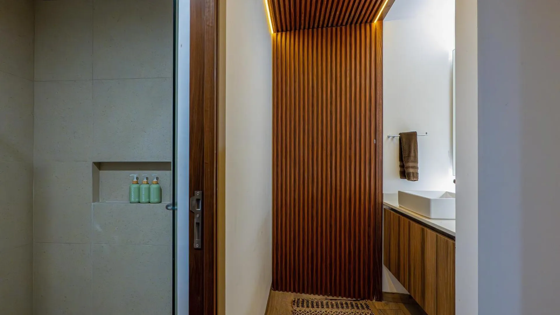 فندق Wooden Retreat بلايا ديل كارمن 0*,
