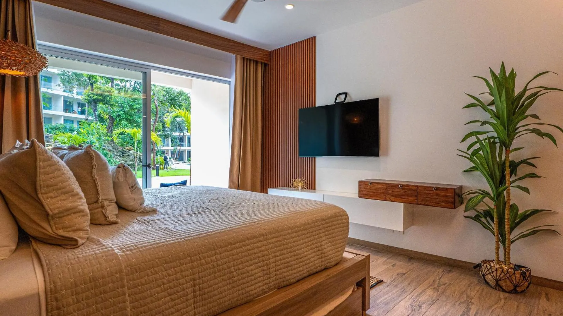 فندق Wooden Retreat بلايا ديل كارمن